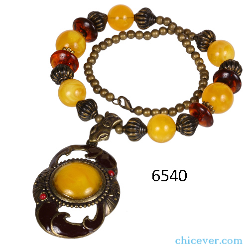 Halskette aus Tibet 6540 - zum Schließen ins Bild klicken